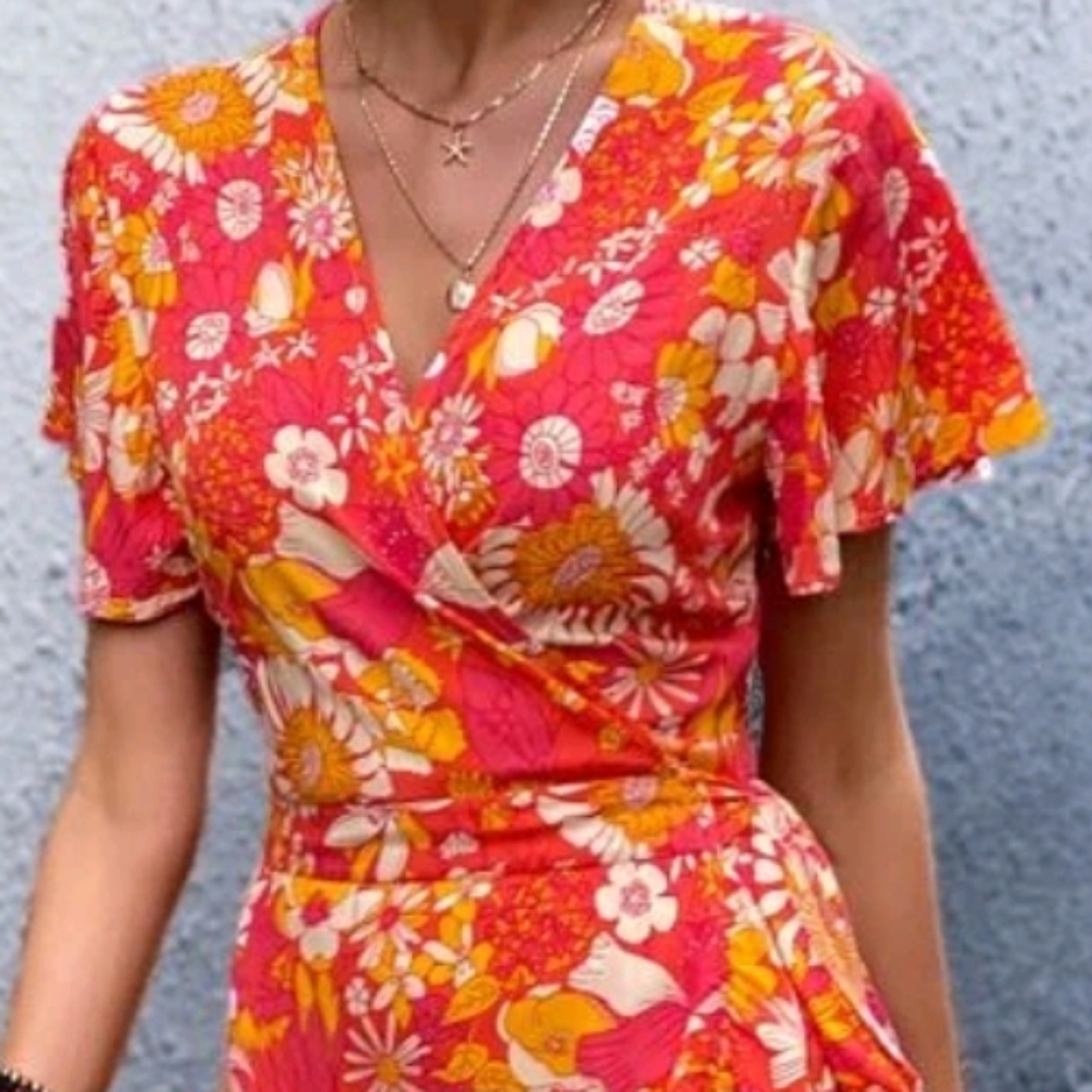 Gorgeous Dress. CLEARANCE - Picture 3 of 5